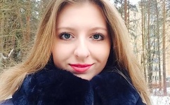 晚上又叫又疼的打扑克